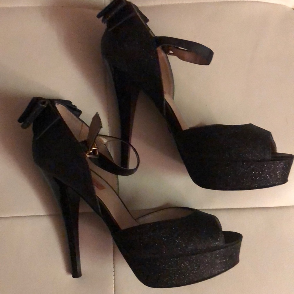 Betsey Johnson heels glitter bow satin black peep